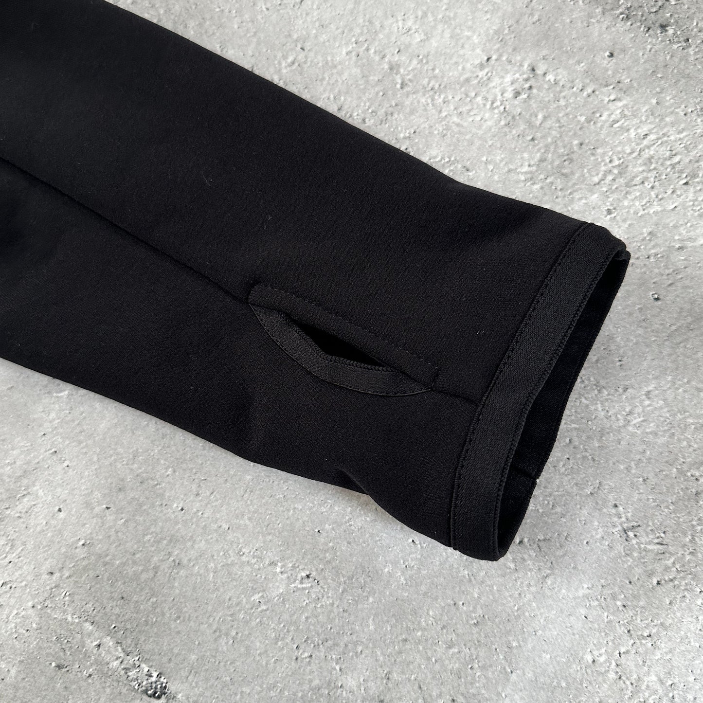 ＜MONCLER GRENOBLE ＞パディング入りジップアップパーカー