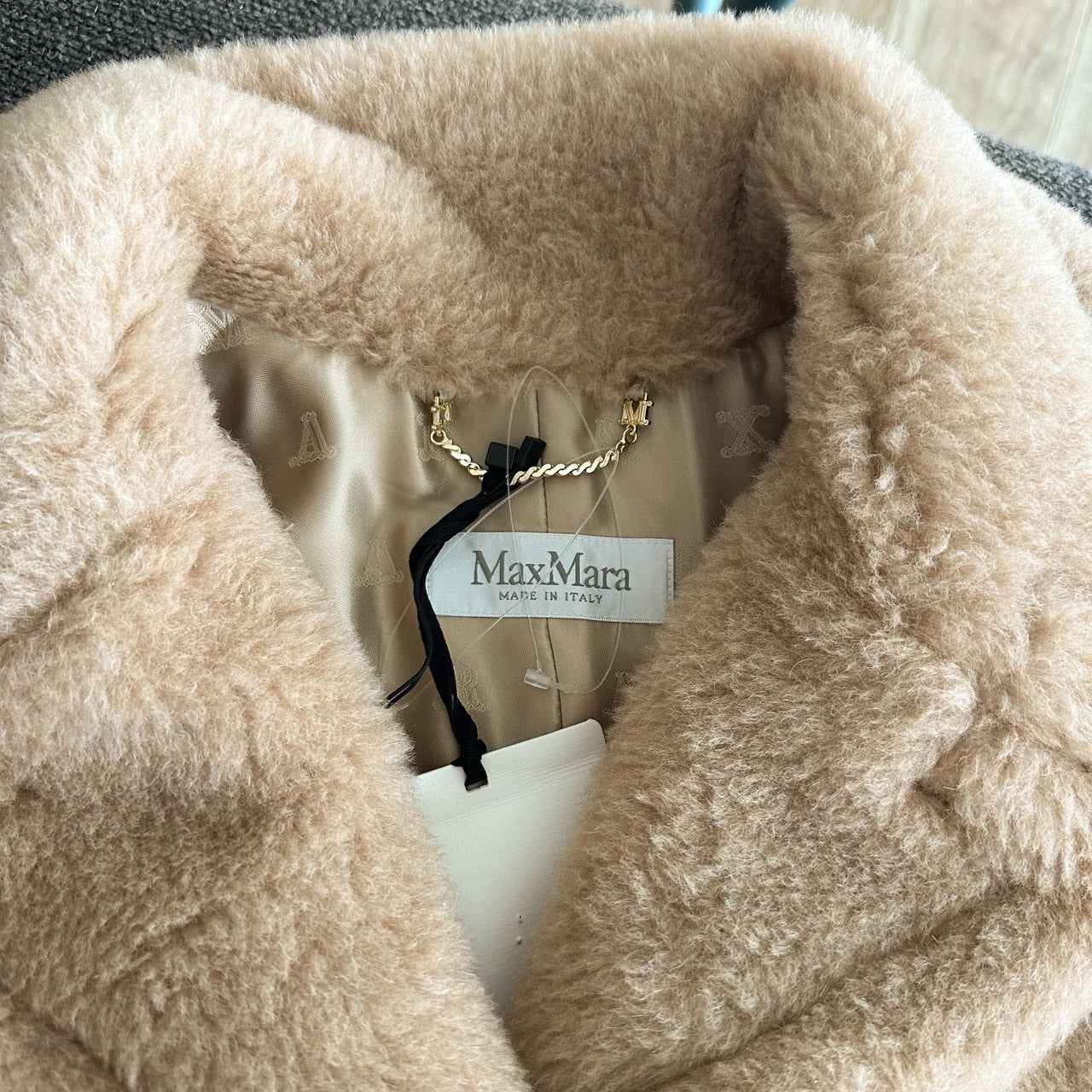 ＜MAX MARA ＞テディベアケープMXACORVINO4