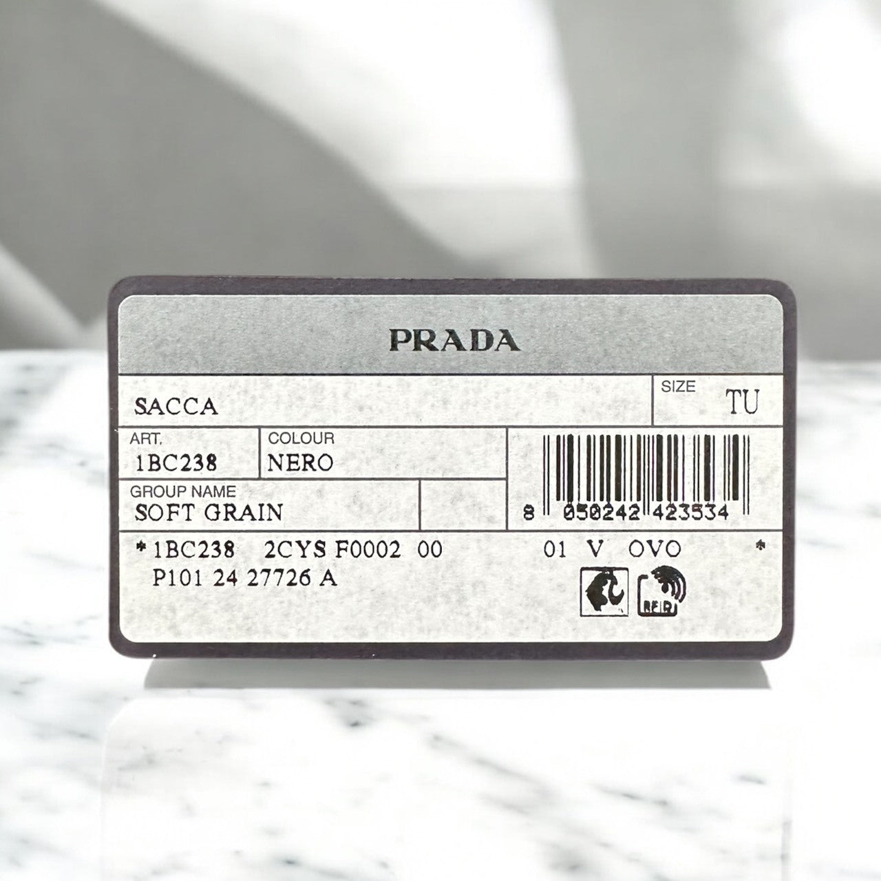 ＜PRADA ＞プラダ レザー ポーチ