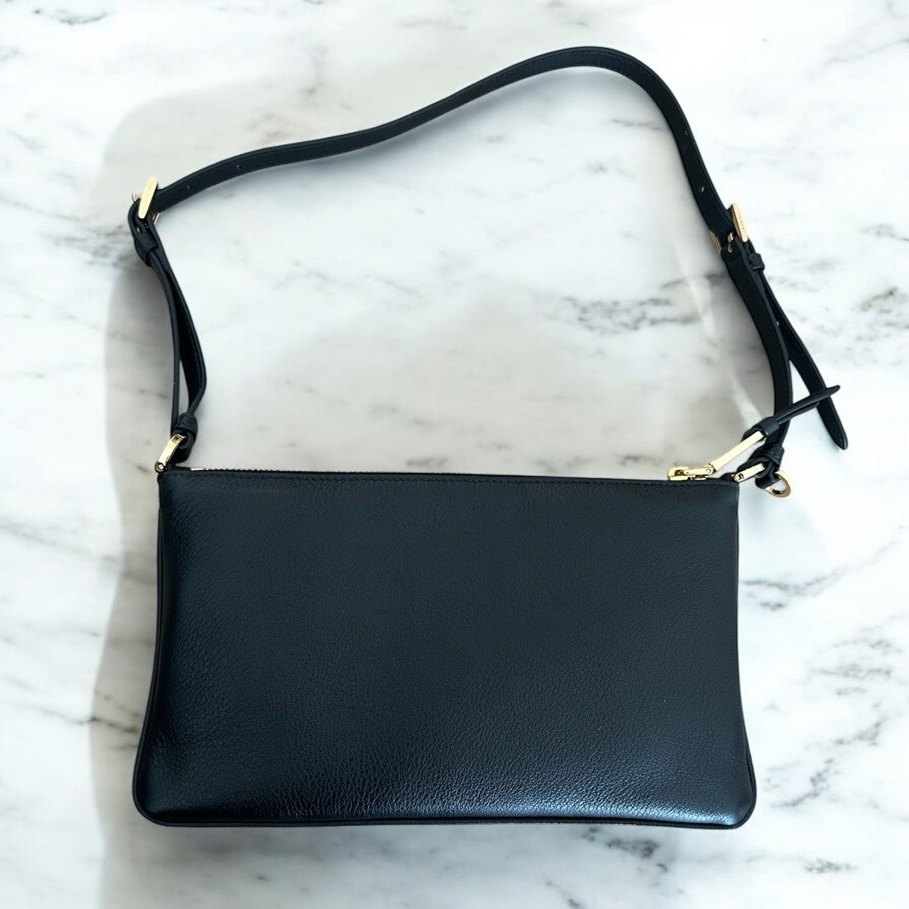 ＜PRADA ＞プラダ レザー ポーチ