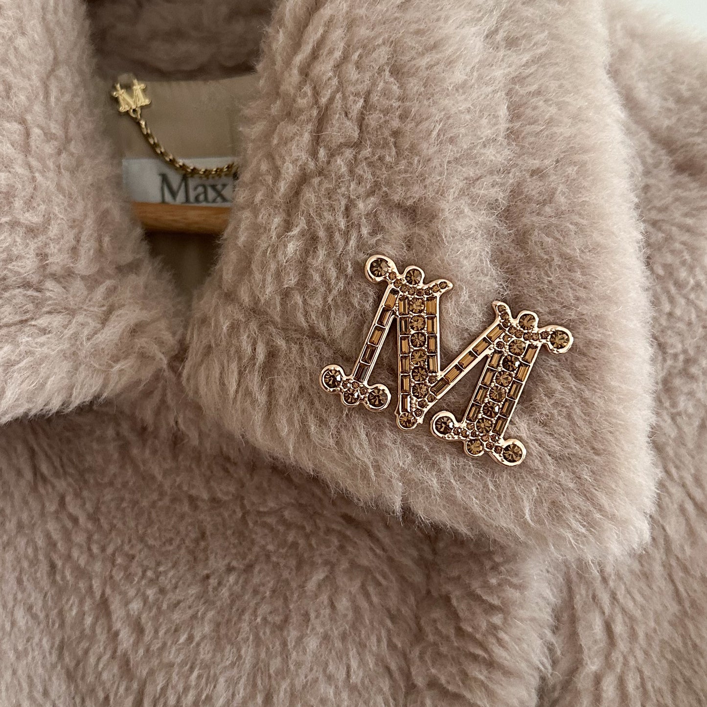 ＜MAX MARA ＞ブローチ BATH2