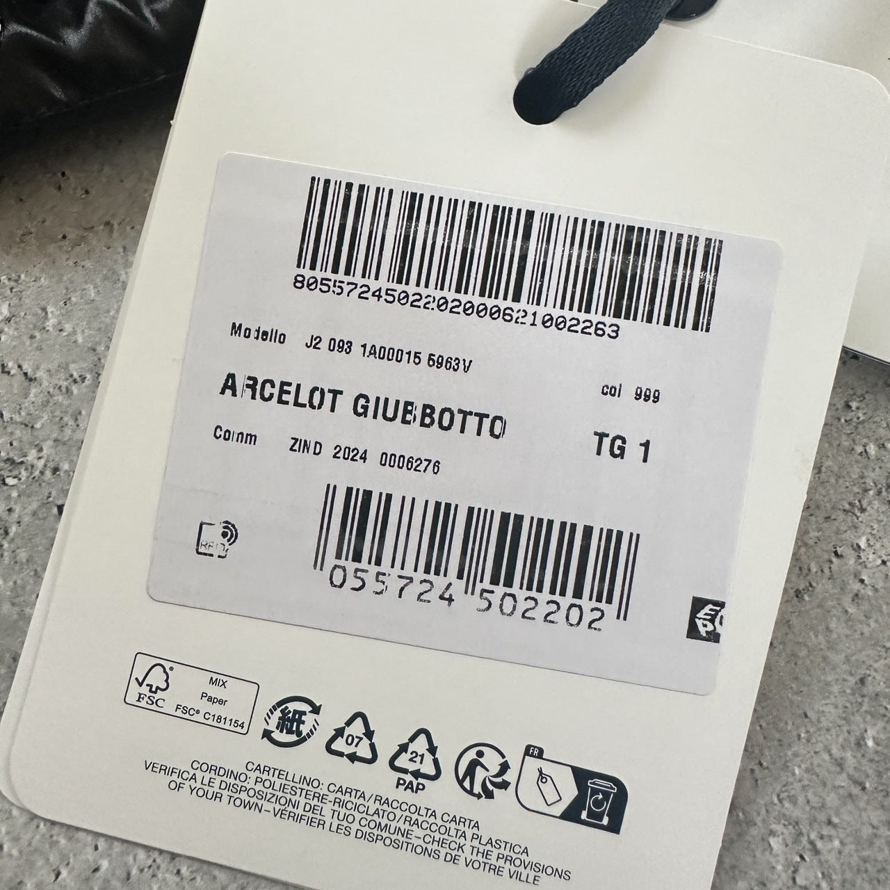 ＜Moncler ＞Arcelot ダウンジャケット
