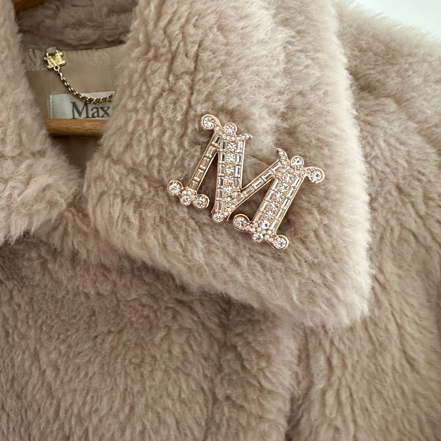 ＜MAX MARA ＞ブローチ BATH2