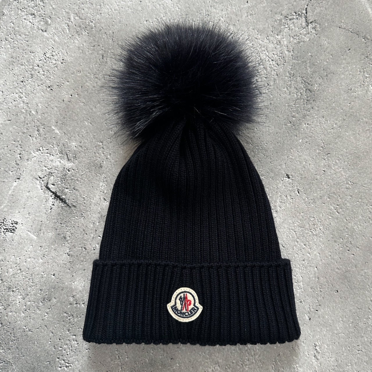 ＜ MONCLER  ＞大人もOK！モンクレール・ニット帽