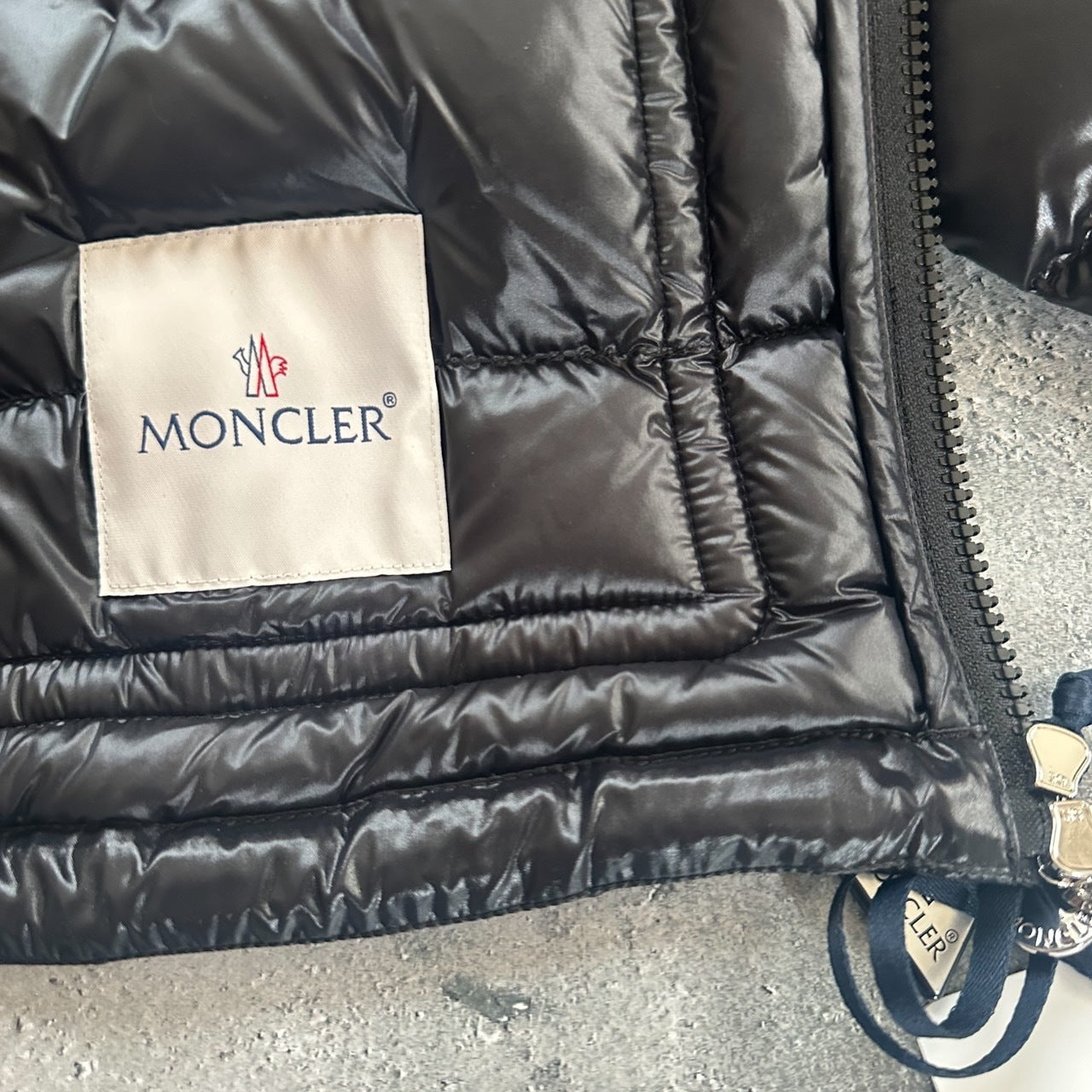 ＜Moncler ＞Arcelot ダウンジャケット