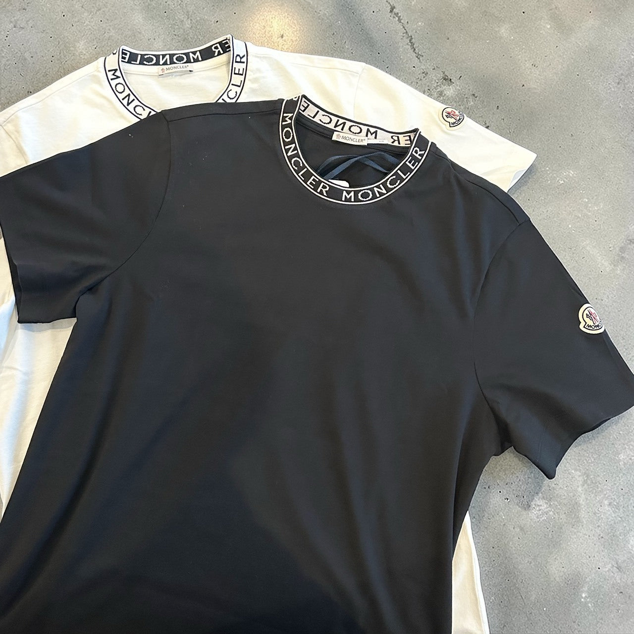 ＜Moncler  ＞モンクレール・TシャツL10918C000318390T